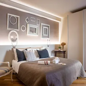 Elegant Location In - 2 Free Parking! Appartamento