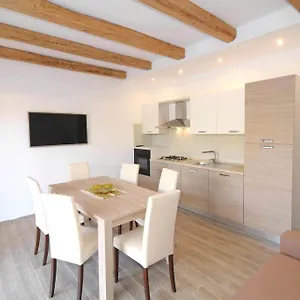  Apartment Tanaunella Italien